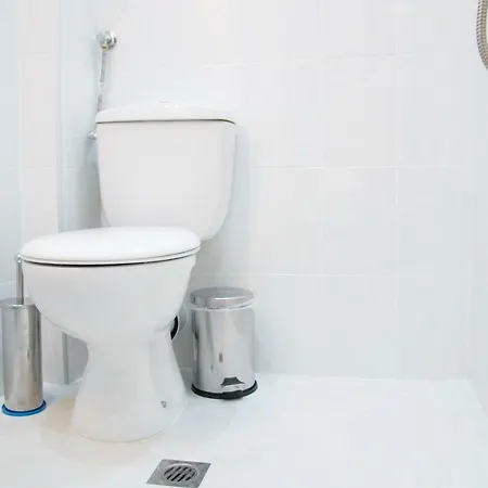 Druzhba Airport Apartamento *